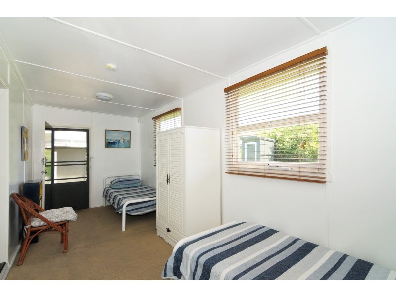5 Farrant Avenue, Culburra Beach NSW 2540