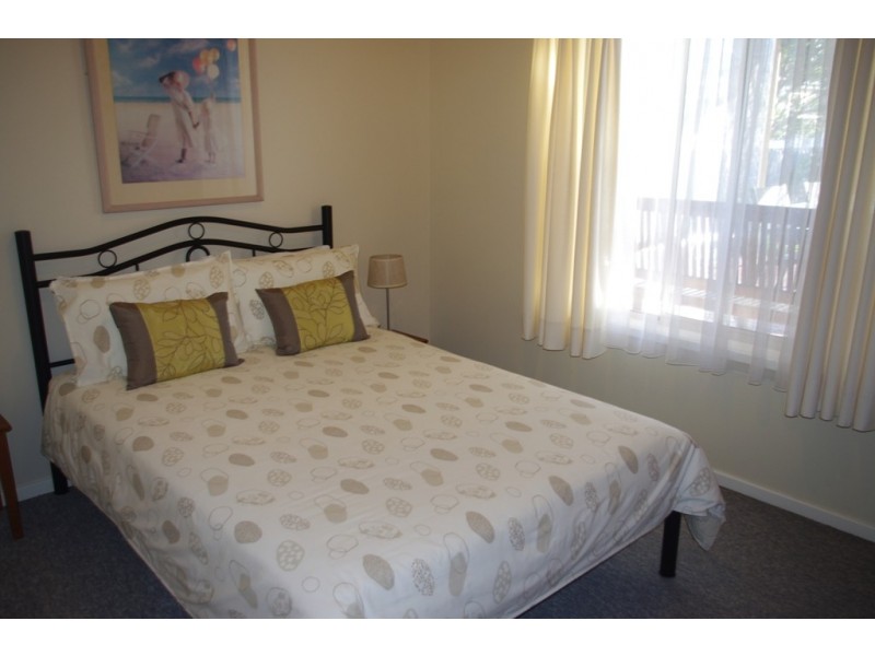 19 Eastbourne Avenue, Culburra Beach NSW 2540