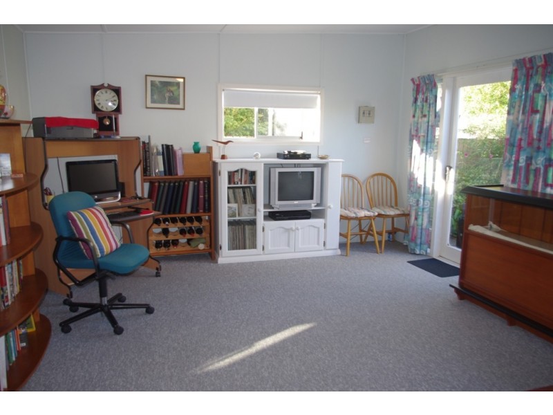 19 Eastbourne Avenue, Culburra Beach NSW 2540