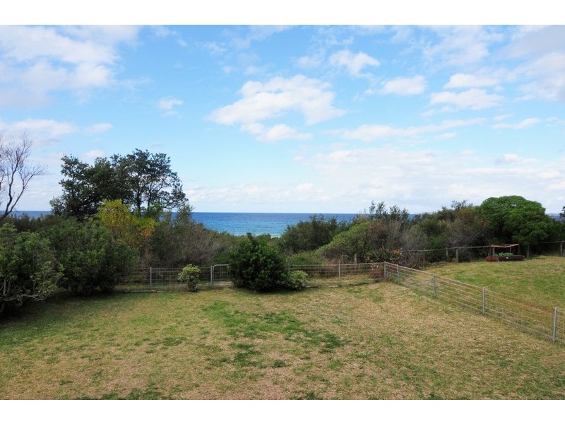 64 Eastbourne Avenue, Culburra Beach NSW 2540