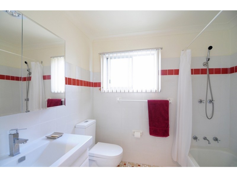 27 Otranto Avenue, Orient Point NSW 2540