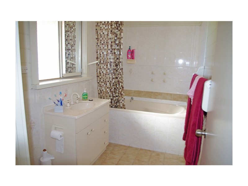 10 Carlton Crescent, Culburra Beach NSW 2540