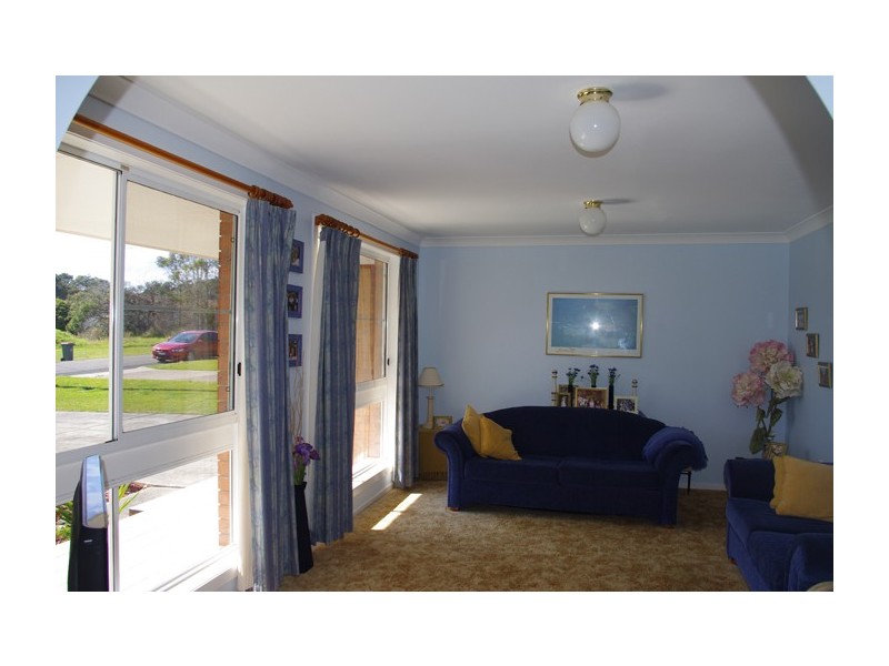 11 Allerton Avenue, Culburra Beach NSW 2540