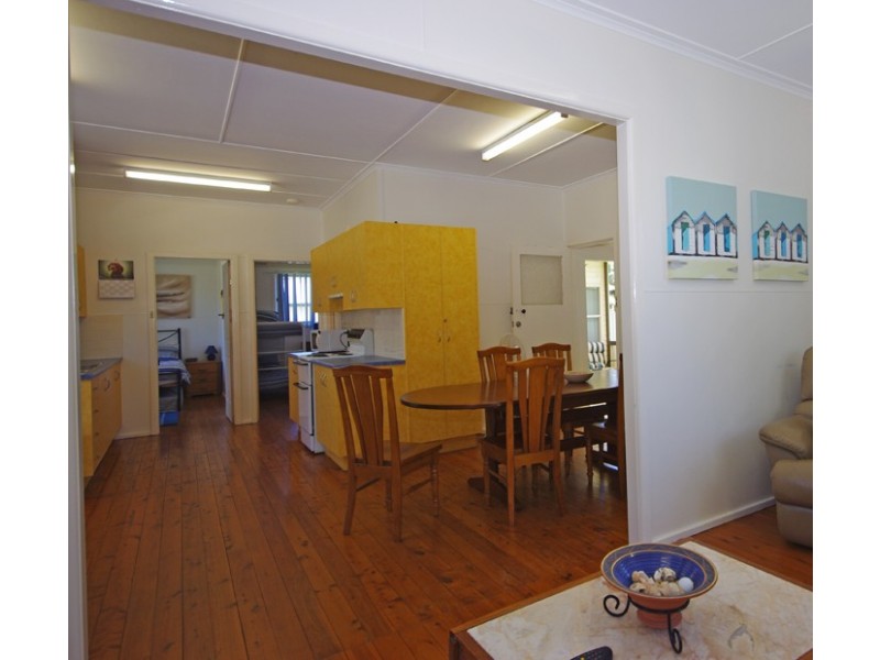 11 Farrant Avenue, Culburra Beach NSW 2540