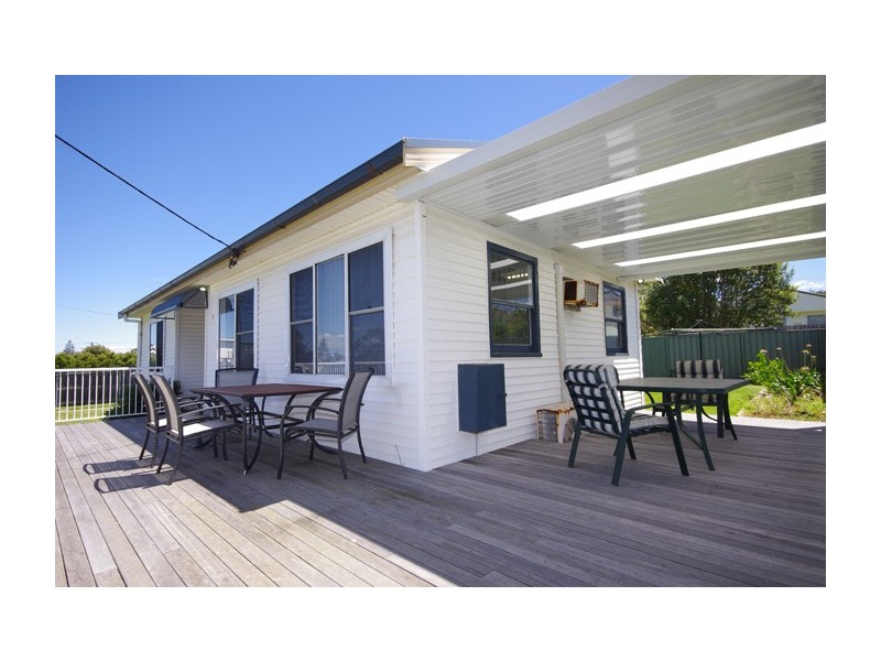11 Farrant Avenue, Culburra Beach NSW 2540