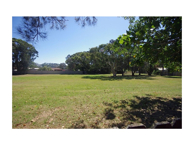 15 Prince Edward Avenue, Culburra Beach NSW 2540