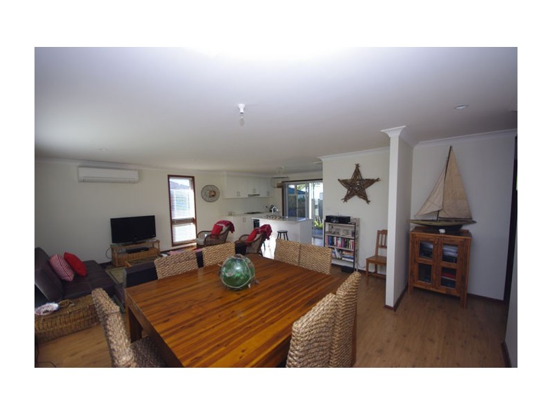 4 Mowbray Road, Culburra Beach NSW 2540