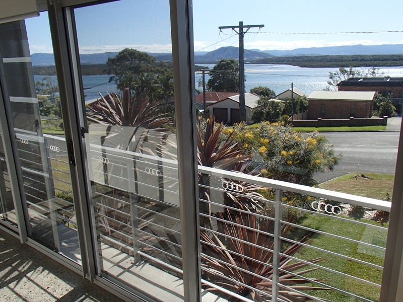 68 Orama Crescent, Orient Point NSW 2540