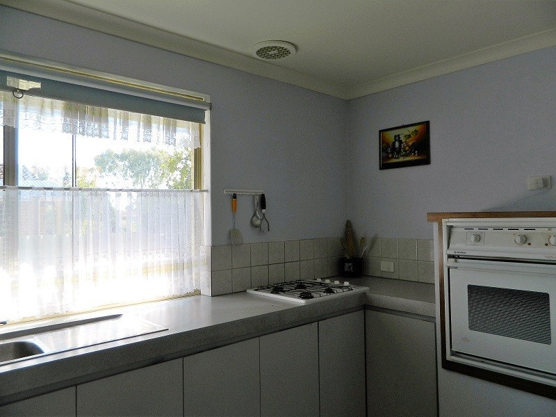 33 Victoria Parade, Midvale WA 6056