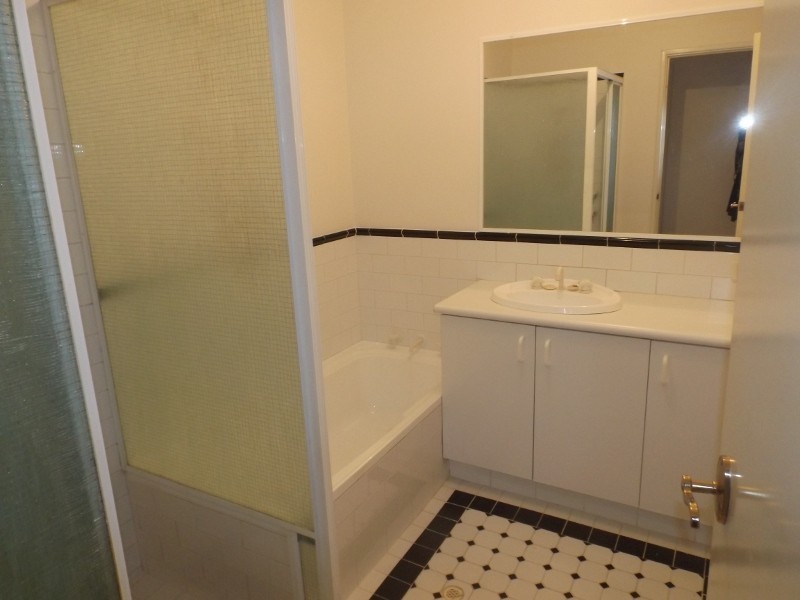 17-11 Elvire St, Viveash WA 6056