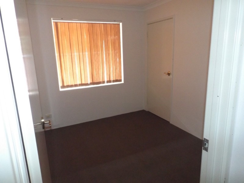 17-11 Elvire St, Viveash WA 6056