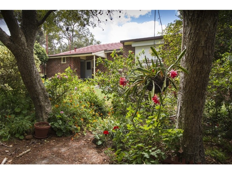 21 Approach Rd, Boya WA 6056