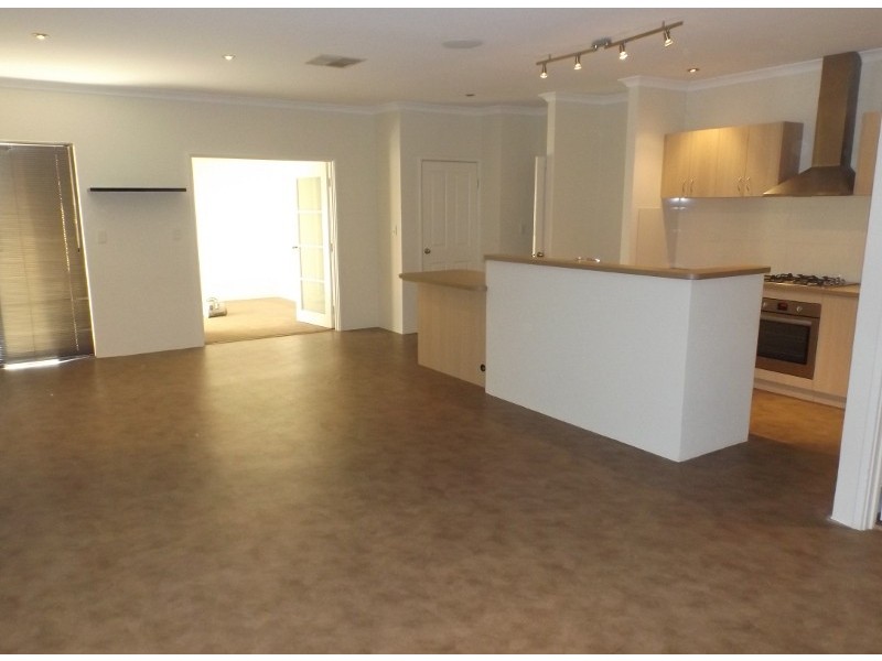 2/30 North Street, Midland WA 6056