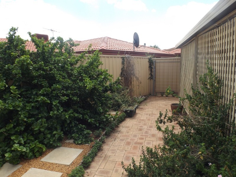 29-63 Amherst Rd, Swan View WA 6056