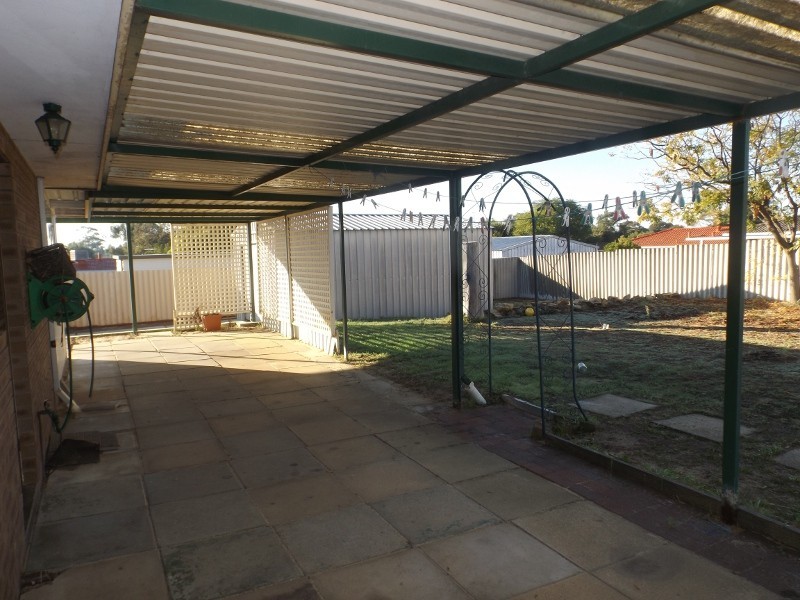17 Small St, Beechboro WA 6063