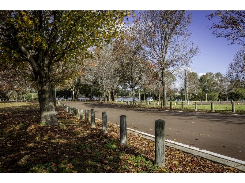 45 Wright Cres, Bayswater WA 6053