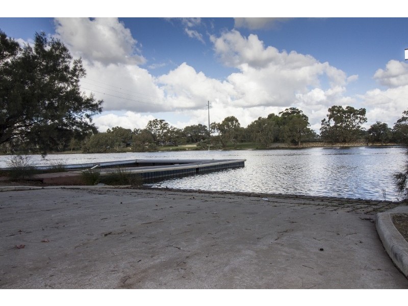 45 Wright Cres, Bayswater WA 6053