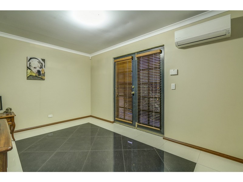 16 Upwood Circle, High Wycombe WA 6057