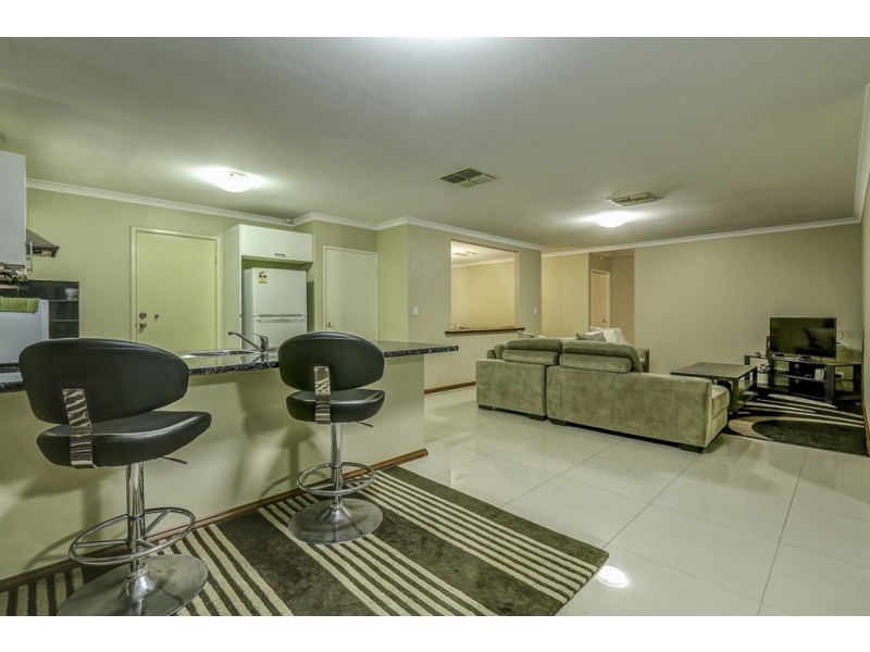 16 Upwood Circle, High Wycombe WA 6057