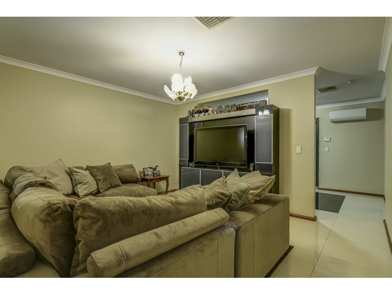 16 Upwood Circle, High Wycombe WA 6057