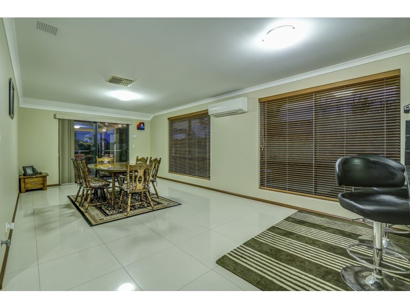 16 Upwood Circle, High Wycombe WA 6057