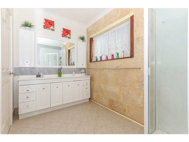 62 James Road, Middle Swan WA 6056