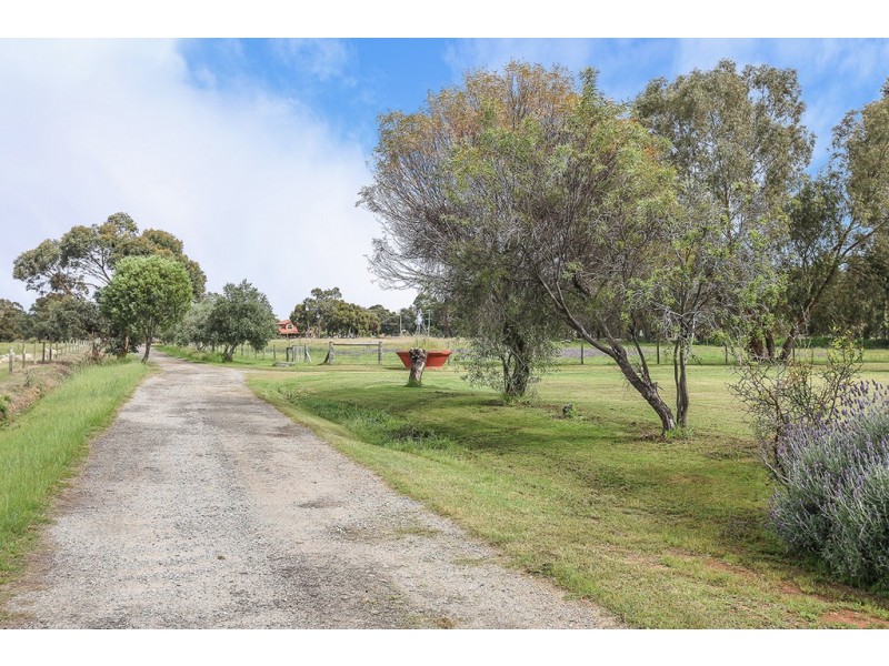 62 James Road, Middle Swan WA 6056