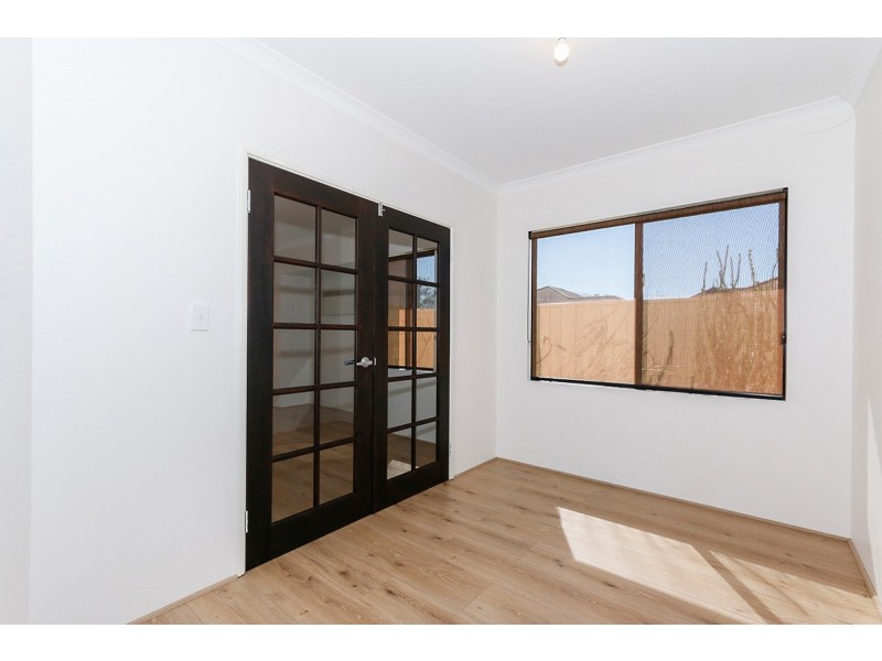 16 Holywell Street, Middle Swan WA 6056