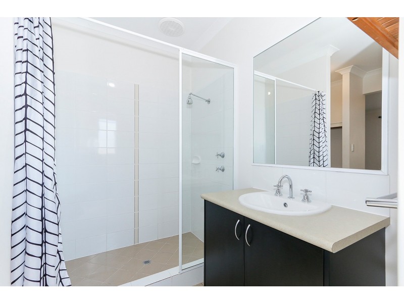 16 Holywell Street, Middle Swan WA 6056