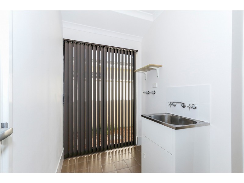 16 Holywell Street, Middle Swan WA 6056