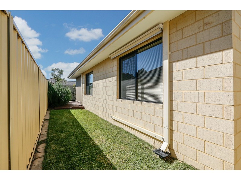 16 Holywell Street, Middle Swan WA 6056