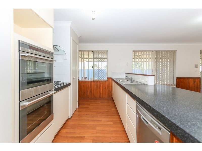 14 Nandup Retreat, Swan View WA 6056