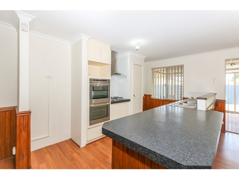 14 Nandup Retreat, Swan View WA 6056