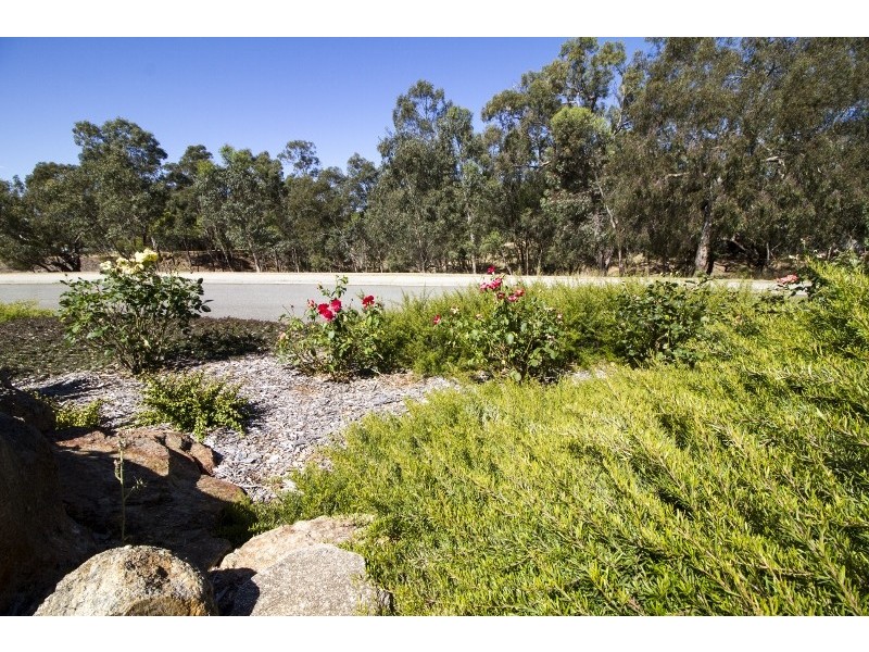 16 Damascus Drive, Greenmount WA 6056