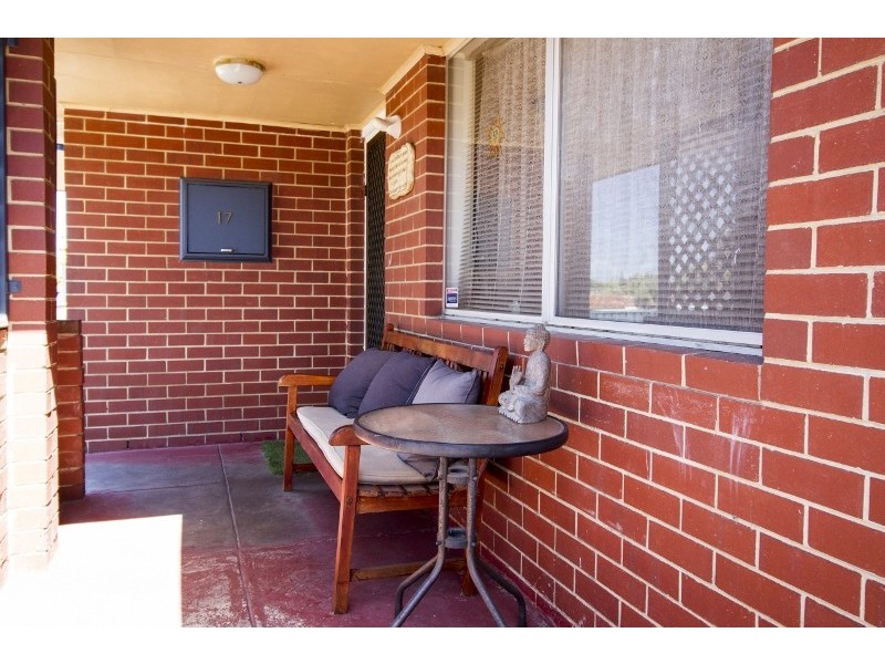 17 Hurlston, Koondoola WA 6064