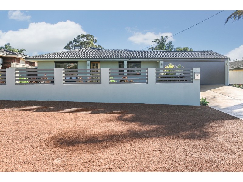 24 Markham Way, Swan View WA 6056