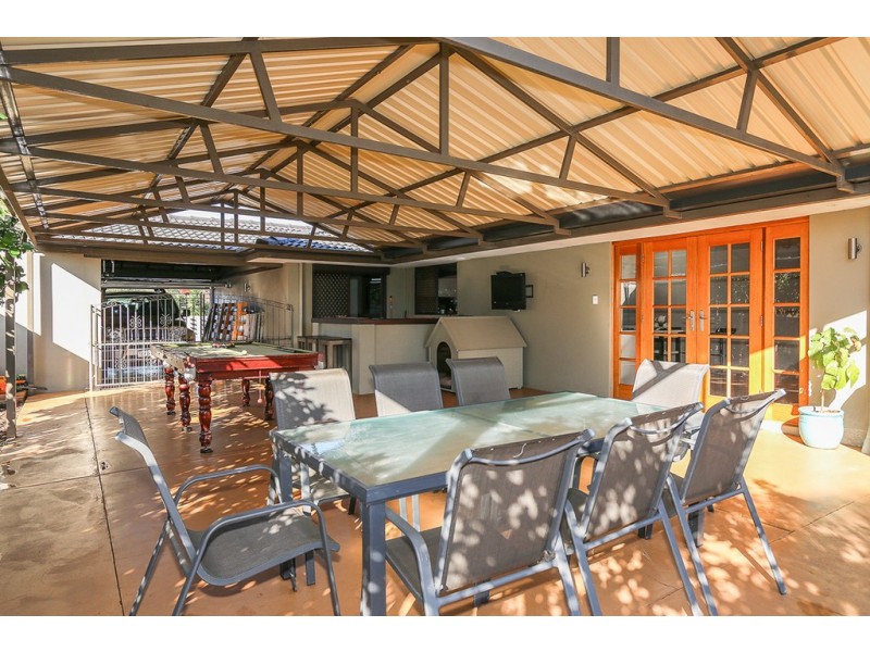 24 Markham Way, Swan View WA 6056