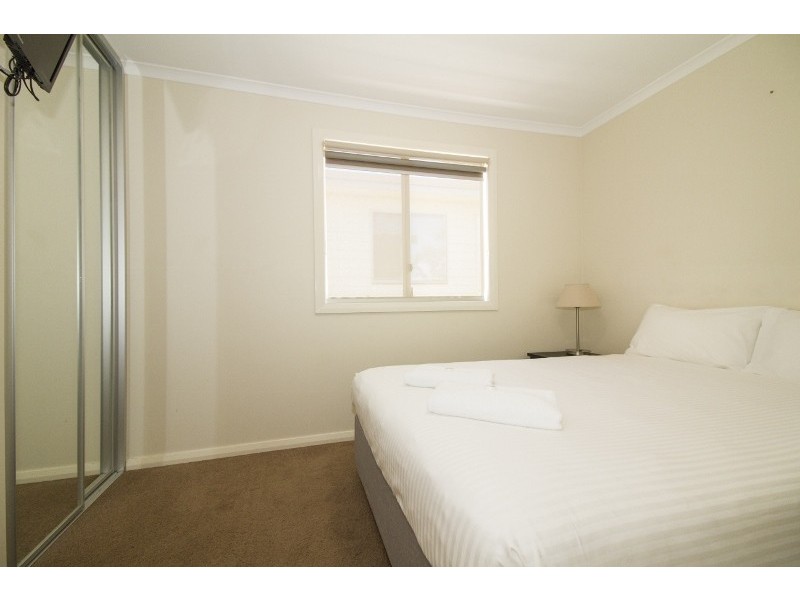 246/91 Benara Rd, Caversham WA 6055