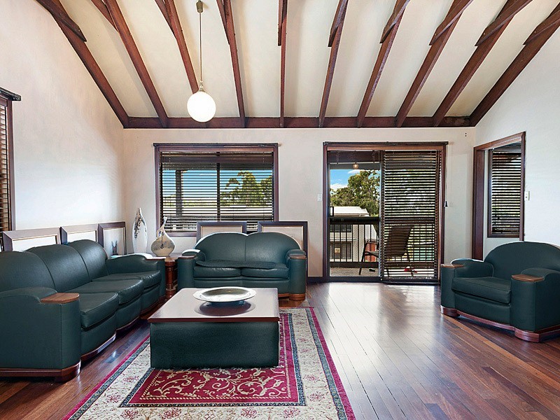 4 Montrose Avenue, Darlington WA 6070