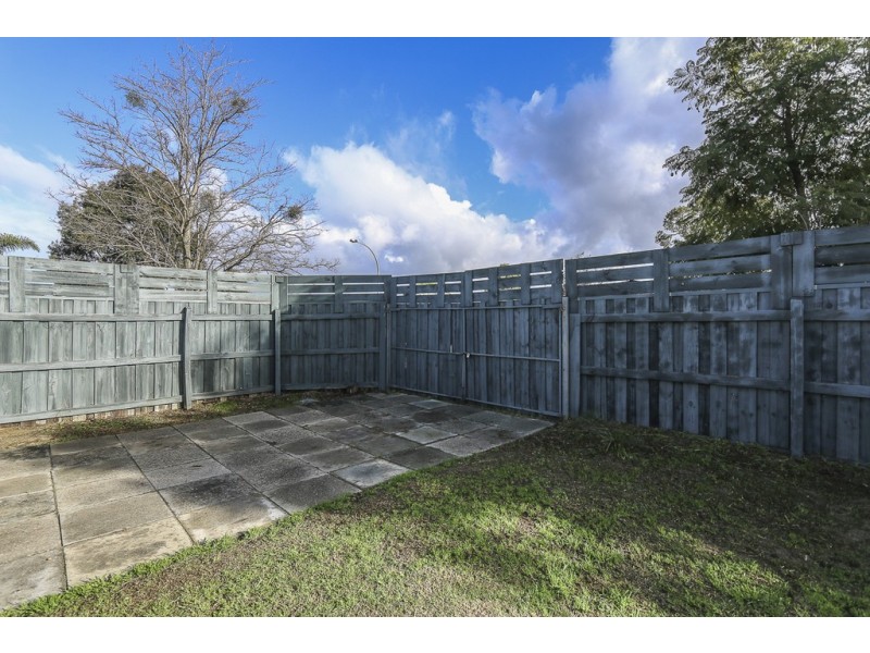 2 Skyros Mews, Stratton WA 6056