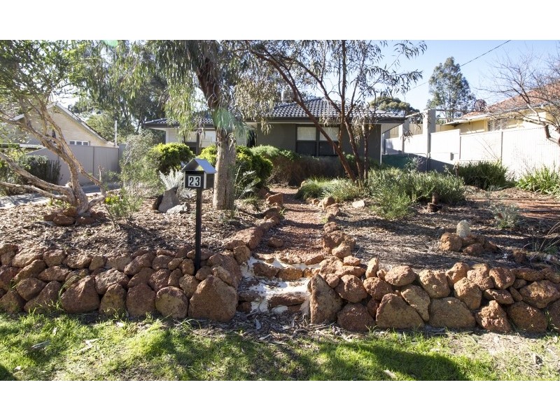 23 Mudalla Way, Koongamia WA 6056