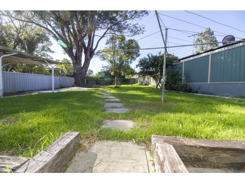 23 Mudalla Way, Koongamia WA 6056