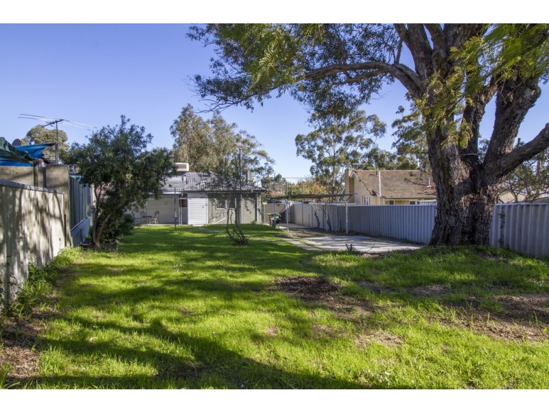 23 Mudalla Way, Koongamia WA 6056
