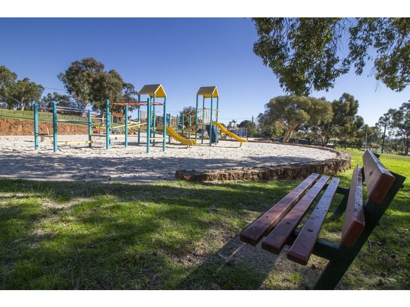 23 Mudalla Way, Koongamia WA 6056