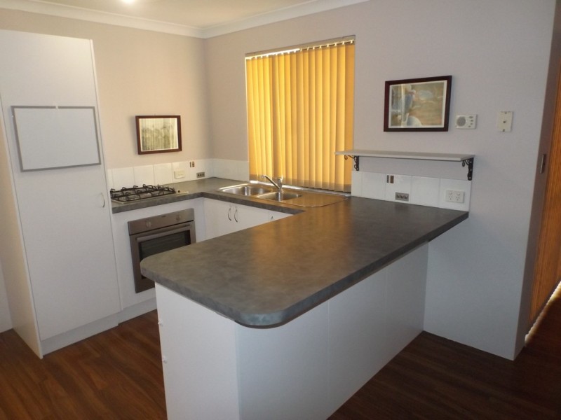 2/36 Loton Ave, Midland WA 6056