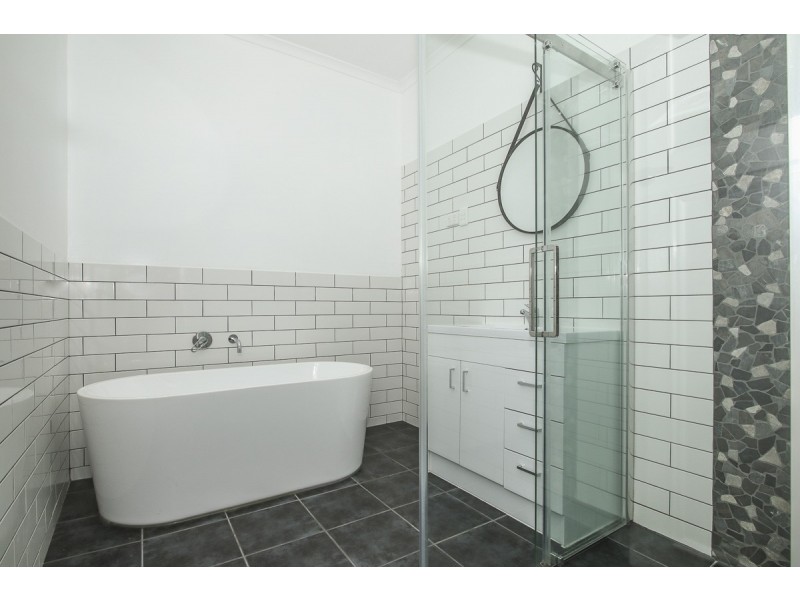 6 Amherst Road, Swan View WA 6056