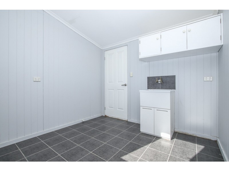 6 Amherst Road, Swan View WA 6056