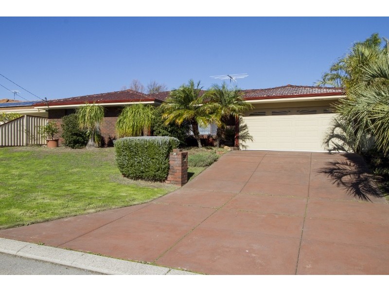 10 Summit Grove, Swan View WA 6056