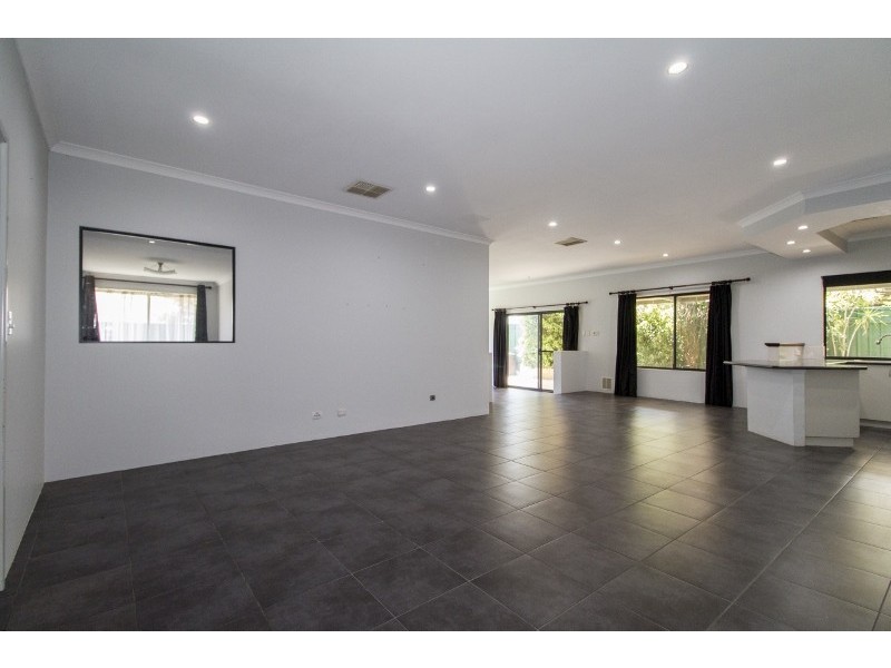 20 Camellia Loop, Forrestfield WA 6058