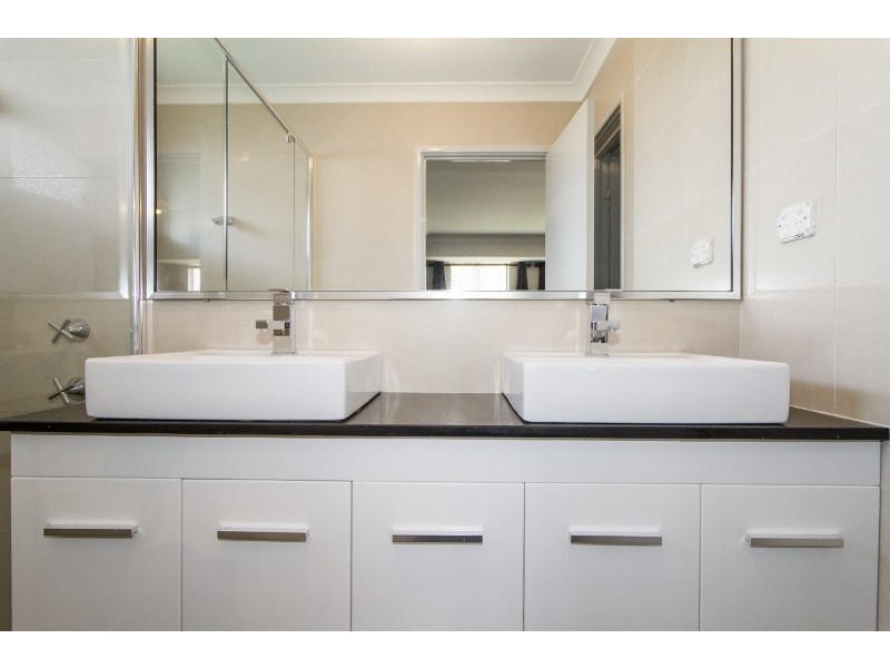 20 Camellia Loop, Forrestfield WA 6058